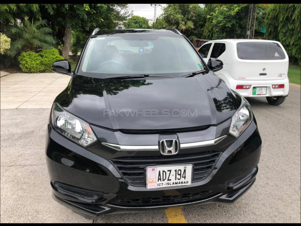 Honda HR-V 2017 for Sale in Lahore Image-1