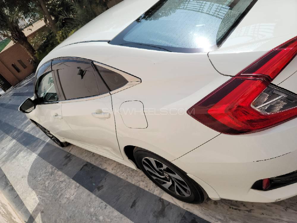 Honda Civic 2018 for Sale in Sahiwal Honda Civic 2018 for Sale in Sahiwal Image-9