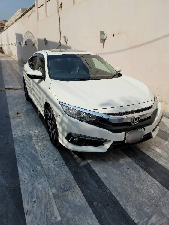 Honda Civic 2018 for Sale in Sahiwal Honda Civic 2018 for Sale in Sahiwal Image-3
