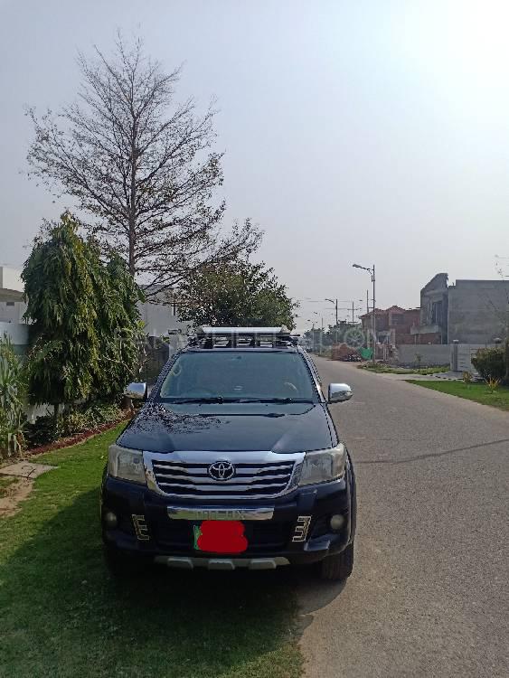 Toyota Hilux 2014 for Sale in Lahore Image-1