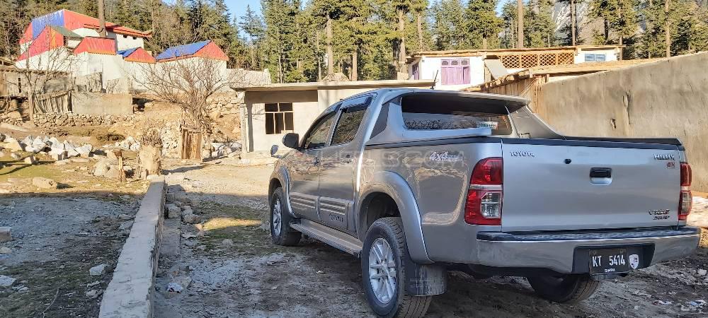Toyota Hilux 2014 for Sale in Peshawar Toyota Hilux 2014 for Sale in Peshawar Image-4