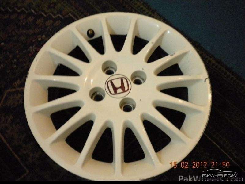 Honda Motor Co. USA rims only. Original white. Image-1