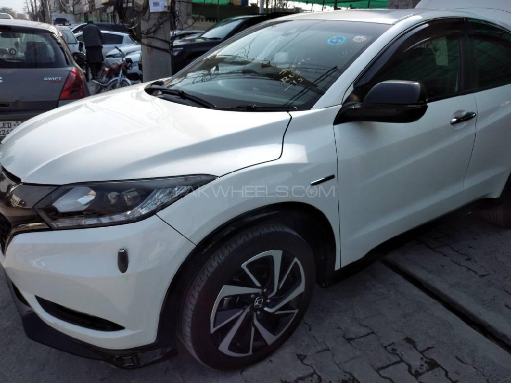 Honda Vezel 2016 for Sale in Lahore Honda Vezel 2016 for Sale in Lahore Image-4