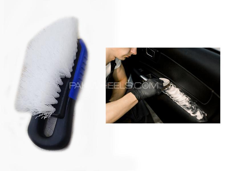 Interior Carpet Cleaner Medium Braces Brush Image-1