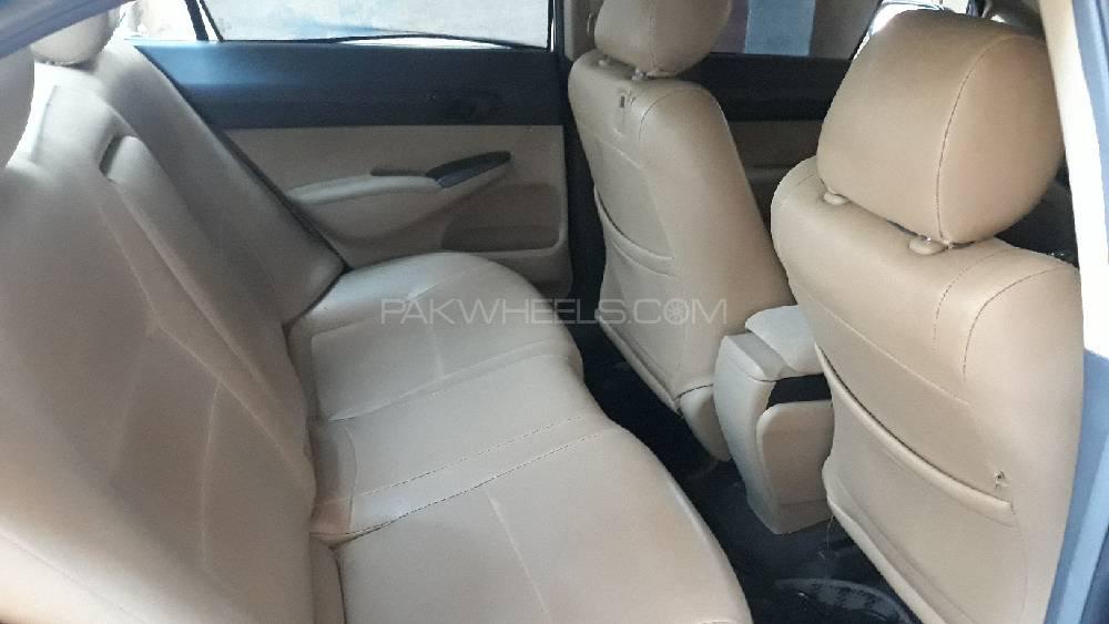 Honda Civic 2009 for Sale in Multan Honda Civic 2009 for Sale in Multan Image-4