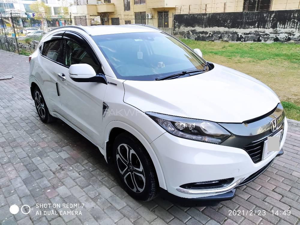 Honda Vezel 2016 for Sale in Islamabad Image-1