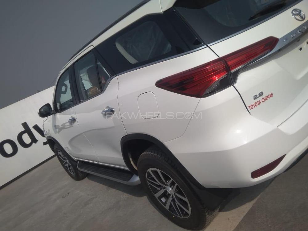 ٹویوٹا فورچیونر 2021 for Sale in فیصل آباد ٹویوٹا فورچیونر 2021 for Sale in فیصل آباد Image-11