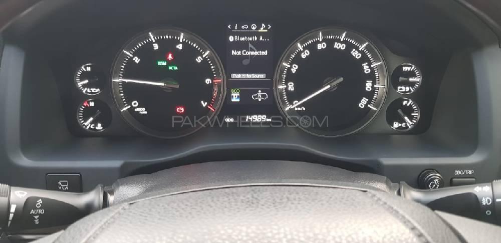 Toyota Land Cruiser 2017 for Sale in Lahore Toyota Land Cruiser 2017 for Sale in Lahore Image-11