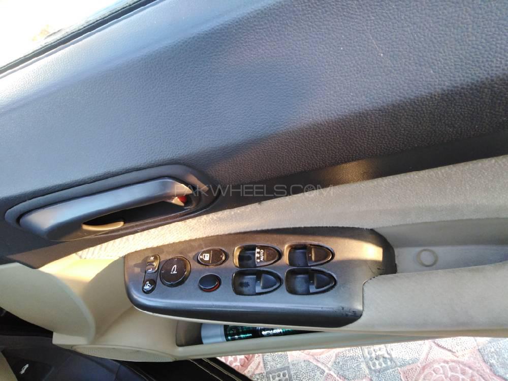 Honda Civic 2011 for Sale in Multan Honda Civic 2011 for Sale in Multan Image-8