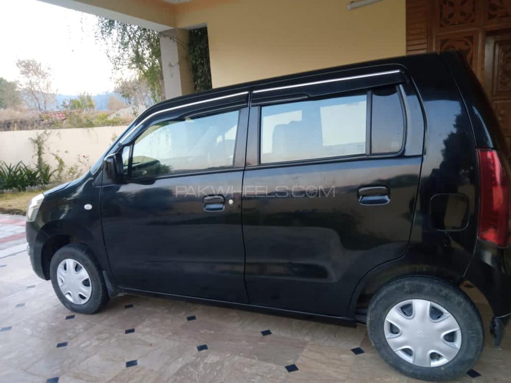 Suzuki Wagon R 2017 for Sale in Rawalpindi Suzuki Wagon R 2017 for Sale in Rawalpindi Image-4