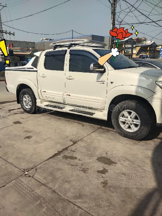 Toyota Hilux 2014 for Sale in Peshawar Toyota Hilux 2014 for Sale in Peshawar Image-7