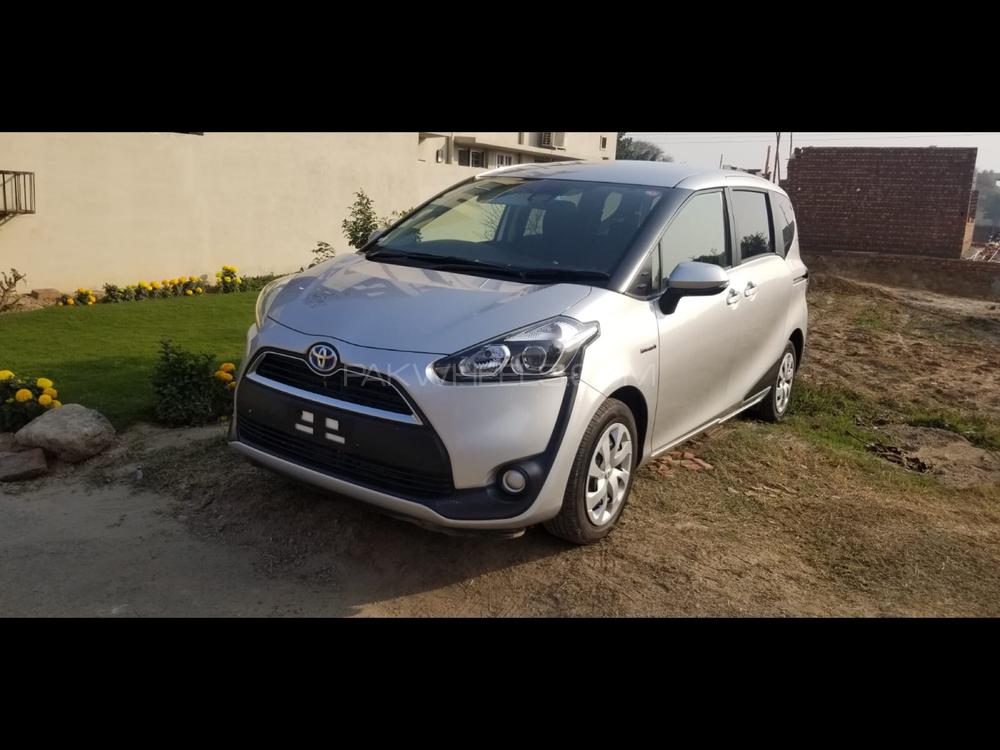 Toyota Sienta 2015 for Sale in Lahore Image-1