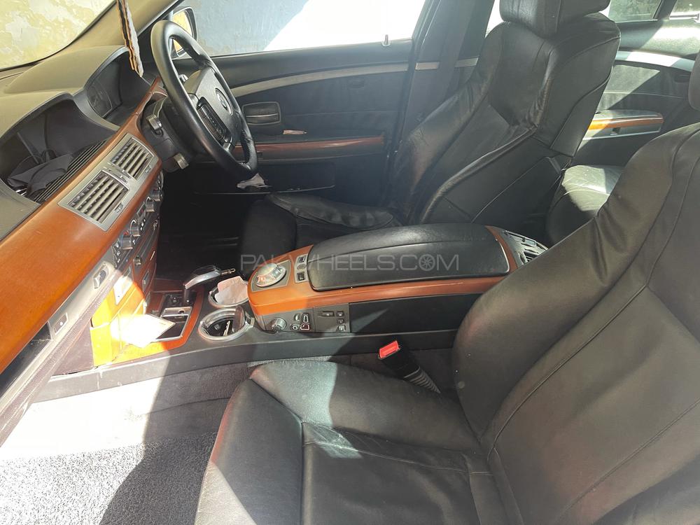 BMW 7 Series 2004 for Sale in Rawalpindi BMW 7 Series 2004 for Sale in Rawalpindi Image-3