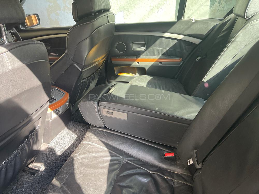 BMW 7 Series 2004 for Sale in Rawalpindi BMW 7 Series 2004 for Sale in Rawalpindi Image-12