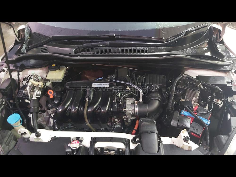 Honda Vezel 2013 for Sale in Rawalpindi Honda Vezel 2013 for Sale in Rawalpindi Image-6