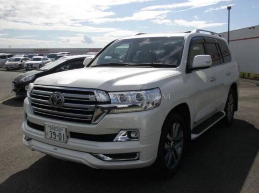 Toyota Land Cruiser 2015 for Sale in Lahore Toyota Land Cruiser 2015 for Sale in Lahore Image-3