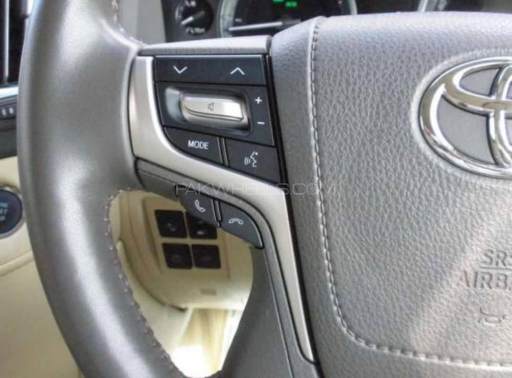 Toyota Land Cruiser 2015 for Sale in Lahore Toyota Land Cruiser 2015 for Sale in Lahore Image-11