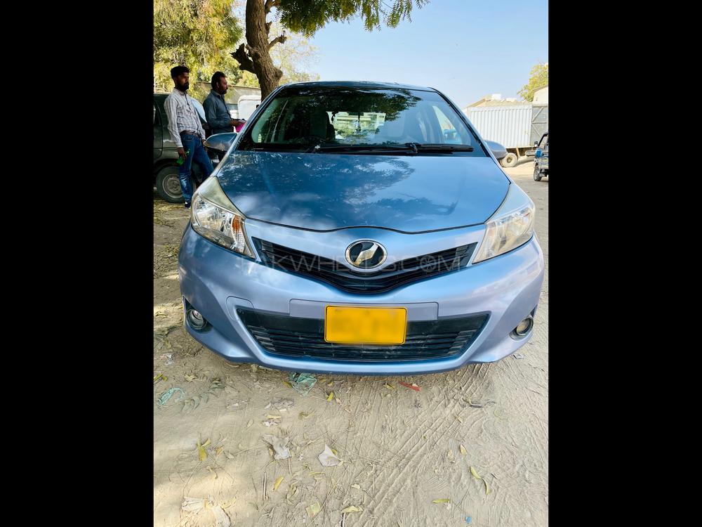 Toyota Vitz 2012 for Sale in Karachi Image-1
