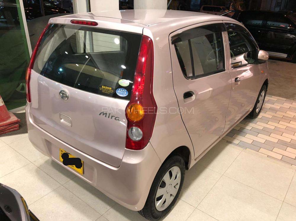 Daihatsu mira 2011