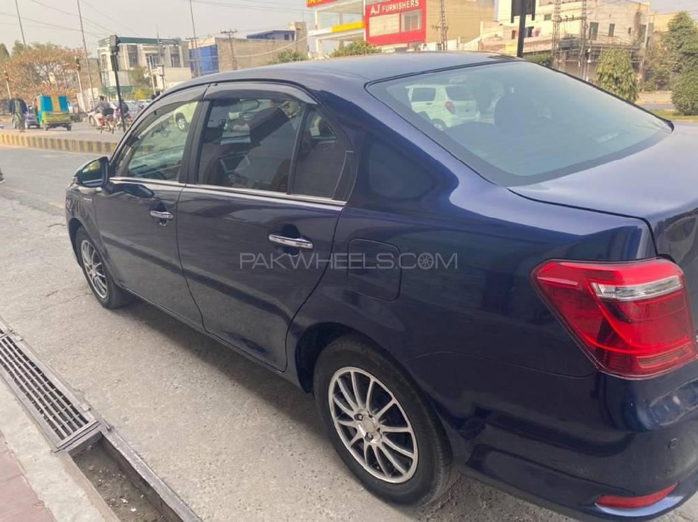 Toyota Corolla Axio 2017 for Sale in Lahore Toyota Corolla Axio 2017 for Sale in Lahore Image-4