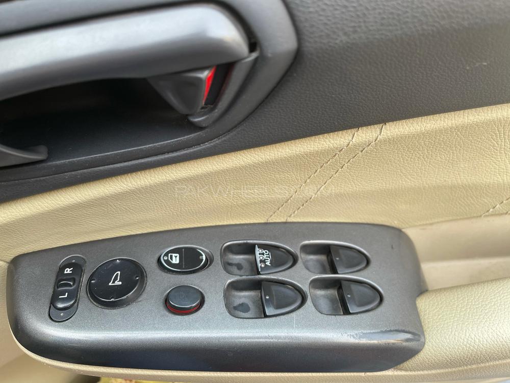 Honda Civic 2009 for Sale in Faisalabad Honda Civic 2009 for Sale in Faisalabad Image-14