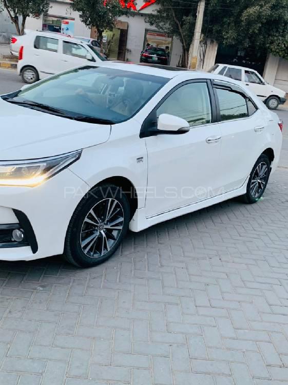 Toyota Corolla 2017 for Sale in Multan Image-1