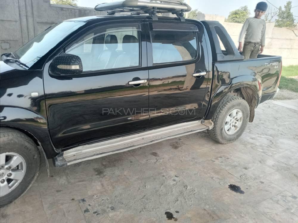 ٹویوٹا ہائیلکس 2011 for Sale in سمبڑیال ٹویوٹا ہائیلکس 2011 for Sale in سمبڑیال Image-6