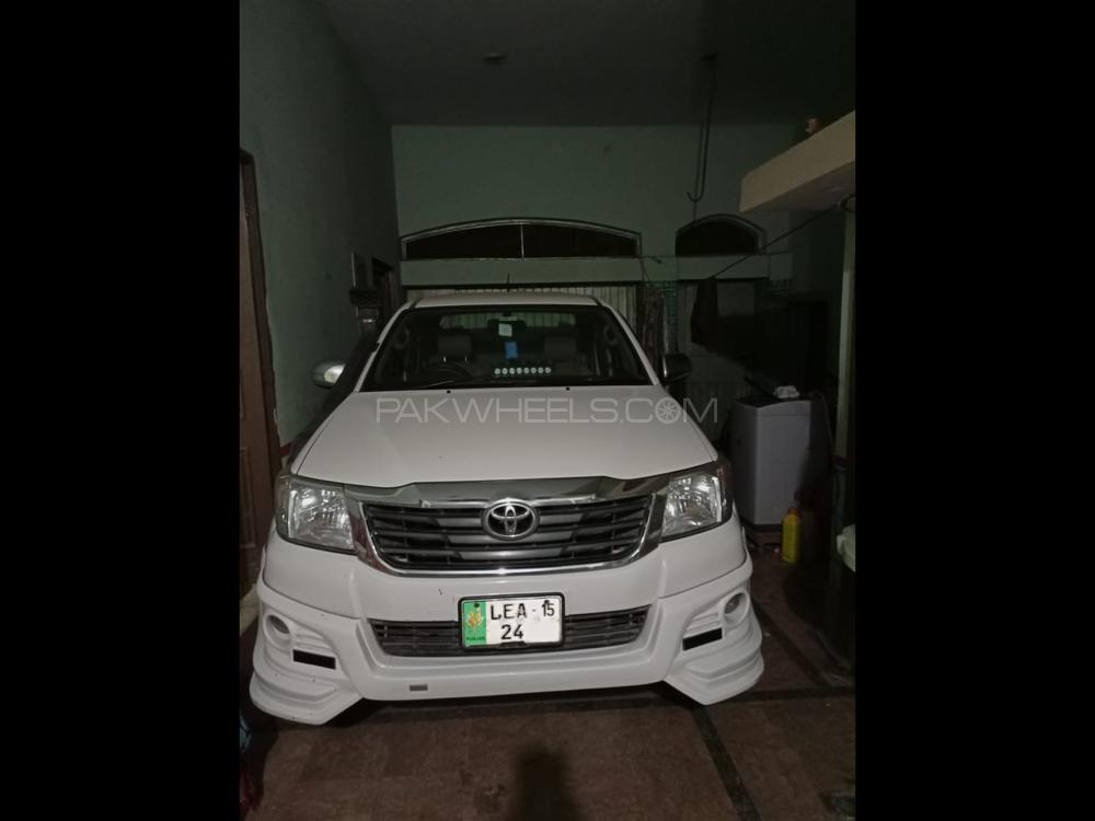 Toyota Hilux 2014 for Sale in Lahore Image-1