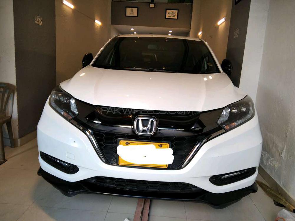 Honda Vezel 2016 for Sale in Karachi Image-1