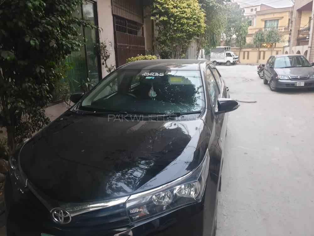Toyota Corolla 2016 for Sale in Lahore Image-1