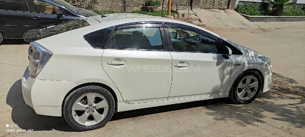 Toyota Prius 2010 for Sale in Karachi Toyota Prius 2010 for Sale in Karachi Image-2