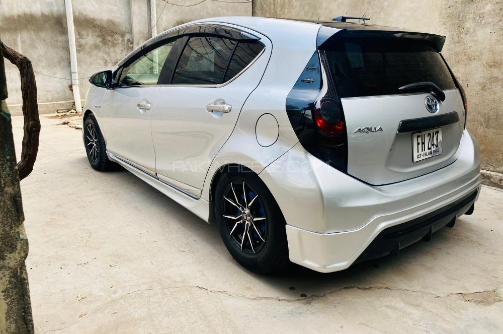 Toyota Aqua - 2015  Image-1
