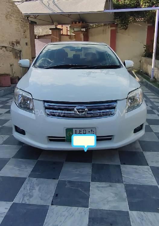 Toyota Corolla Axio 2012 for Sale in Swat Image-1