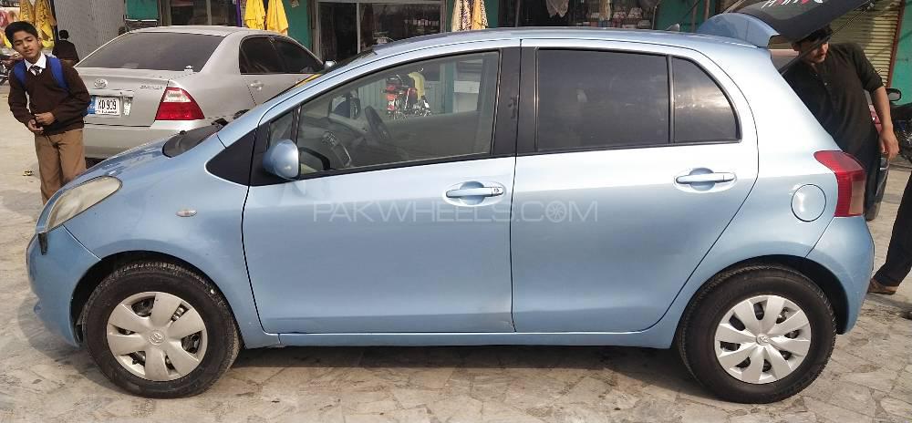 Toyota Vitz 2007 for Sale in Peshawar Image-1