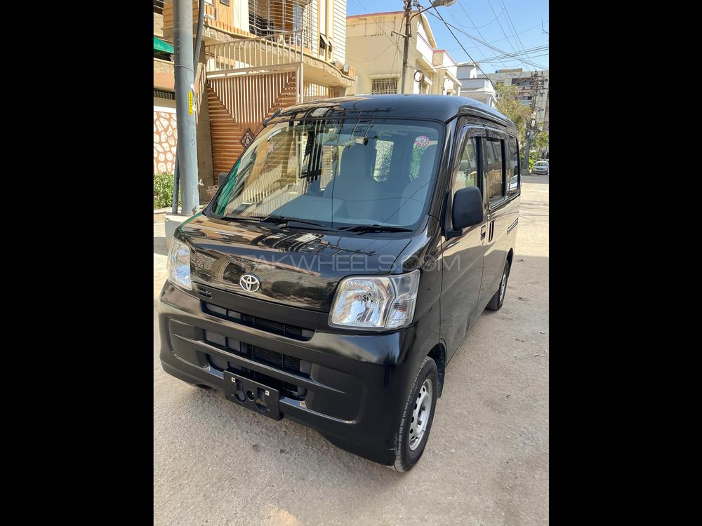 ٹویوٹا پکسیس وین 2016 for Sale in کراچی ٹویوٹا پکسیس وین 2016 for Sale in کراچی Image-4