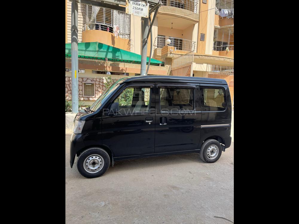 ٹویوٹا پکسیس وین 2016 for Sale in کراچی ٹویوٹا پکسیس وین 2016 for Sale in کراچی Image-6