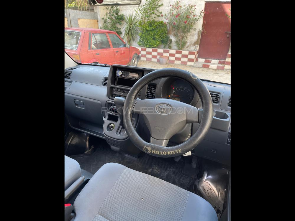 ٹویوٹا پکسیس وین 2016 for Sale in کراچی ٹویوٹا پکسیس وین 2016 for Sale in کراچی Image-7