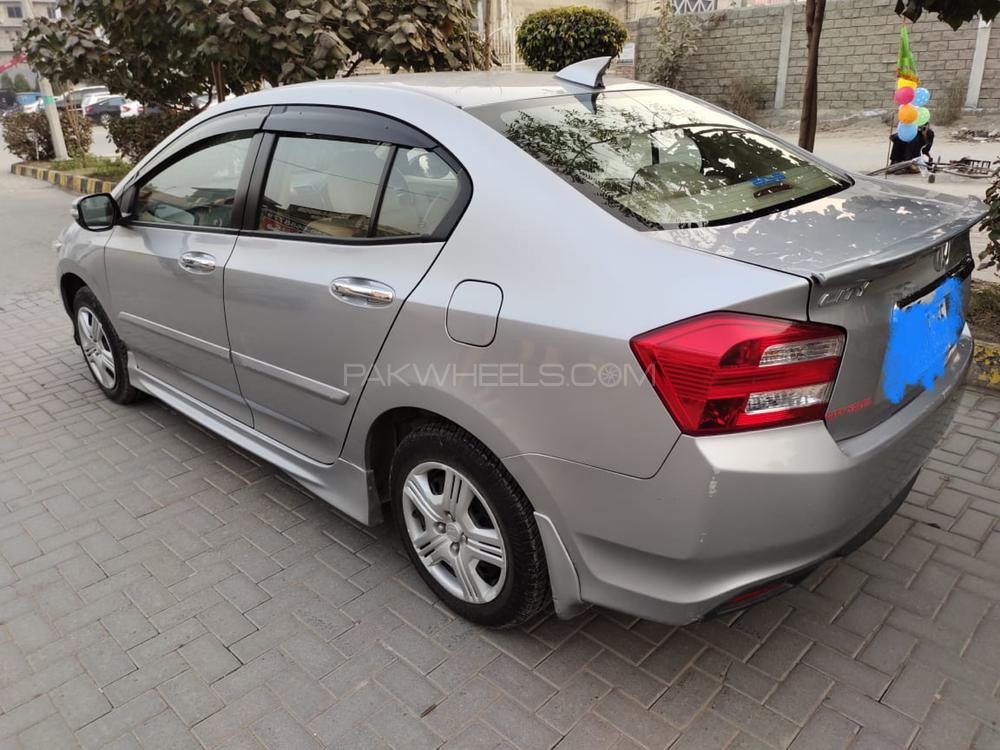 ہونڈا سٹی 2018 for Sale in فیصل آباد ہونڈا سٹی 2018 for Sale in فیصل آباد Image-5