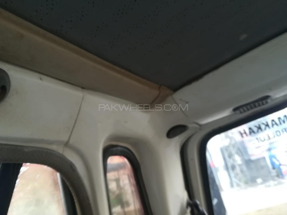 Suzuki Mehran 2004 for Sale in Lahore Suzuki Mehran 2004 for Sale in Lahore Image-2