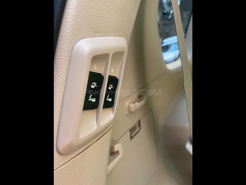 Toyota Prado 2012 for Sale in Islamabad Toyota Prado 2012 for Sale in Islamabad Image-17