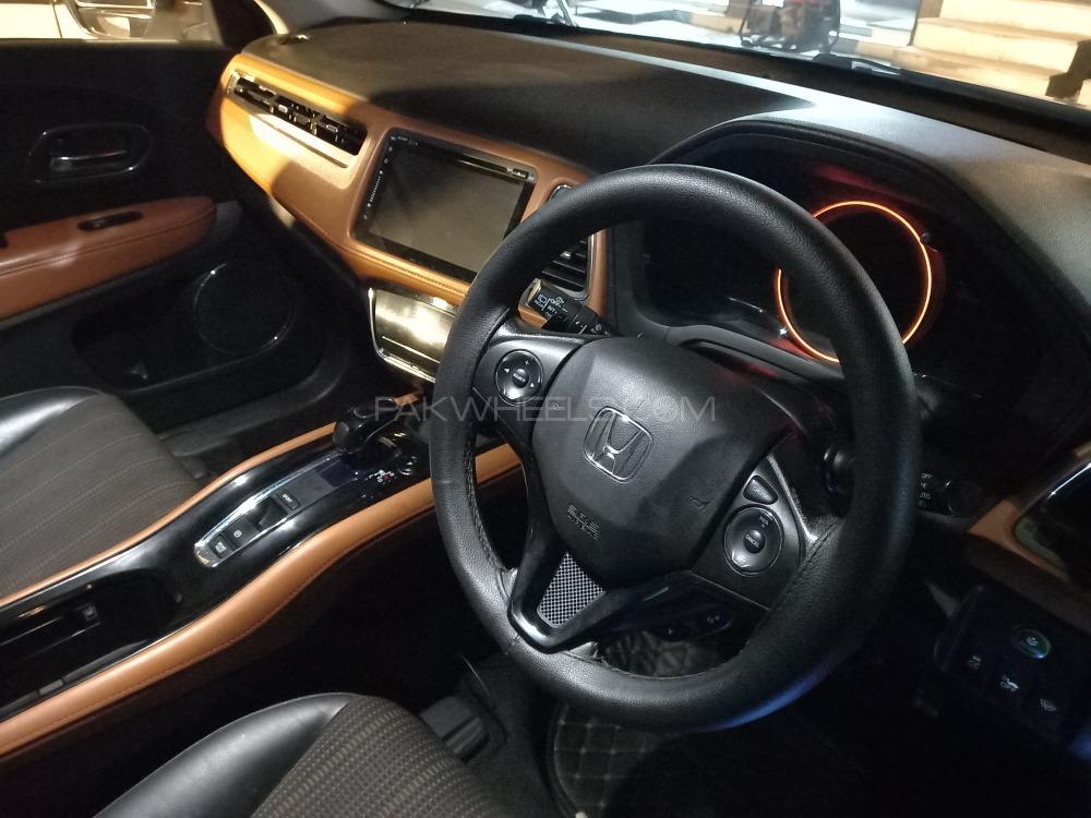 Honda Vezel 2014 for Sale in Gujranwala Image-1