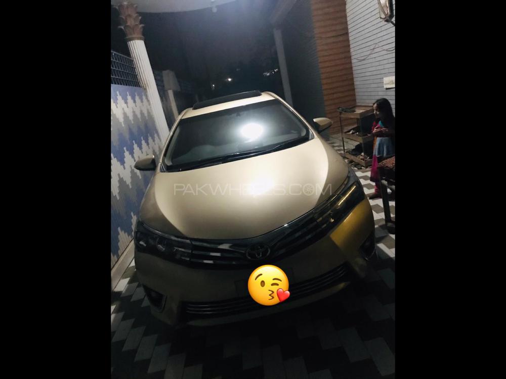 Toyota Corolla 2015 for Sale in Peshawar Image-1