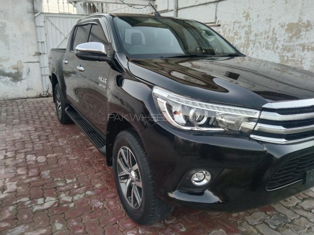 Toyota Hilux 2020 for Sale in Dera ismail khan Toyota Hilux 2020 for Sale in Dera ismail khan Image-3