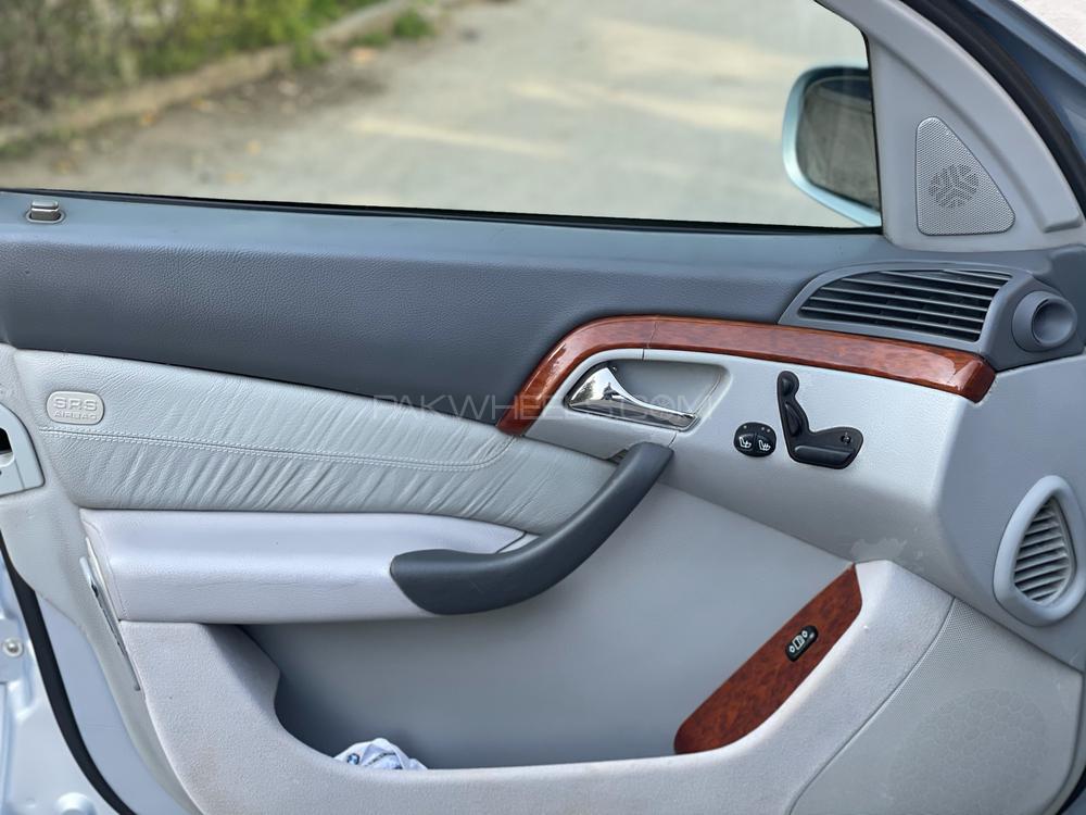 Mercedes Benz S Class 2001 for Sale in Islamabad Mercedes Benz S Class 2001 for Sale in Islamabad Image-17
