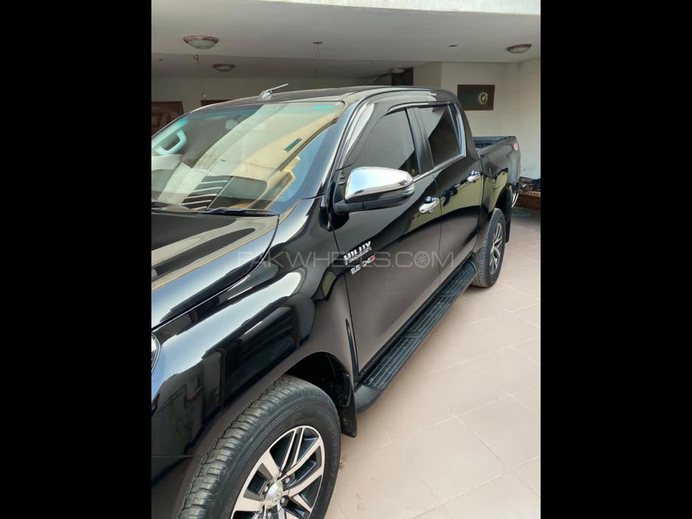 Toyota Hilux 2018 for Sale in Karachi Toyota Hilux 2018 for Sale in Karachi Image-4