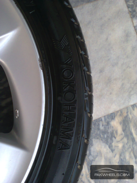 Toyota rim n yokohama tyres Image-1