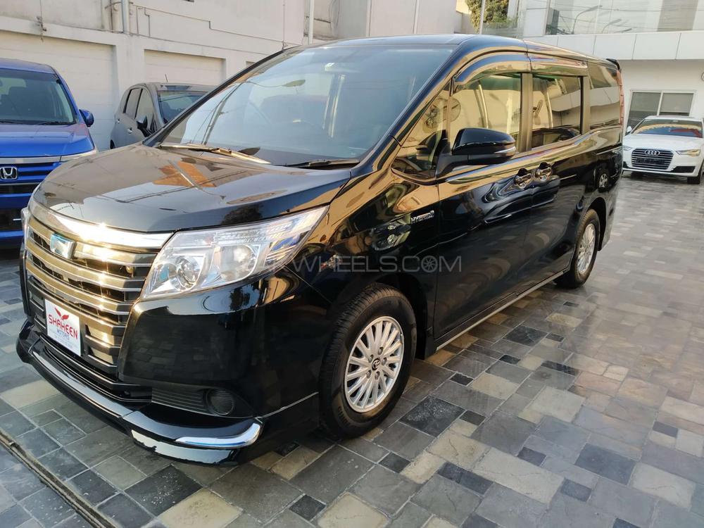 Toyota Noah 2015 for Sale in Lahore Toyota Noah 2015 for Sale in Lahore Image-3