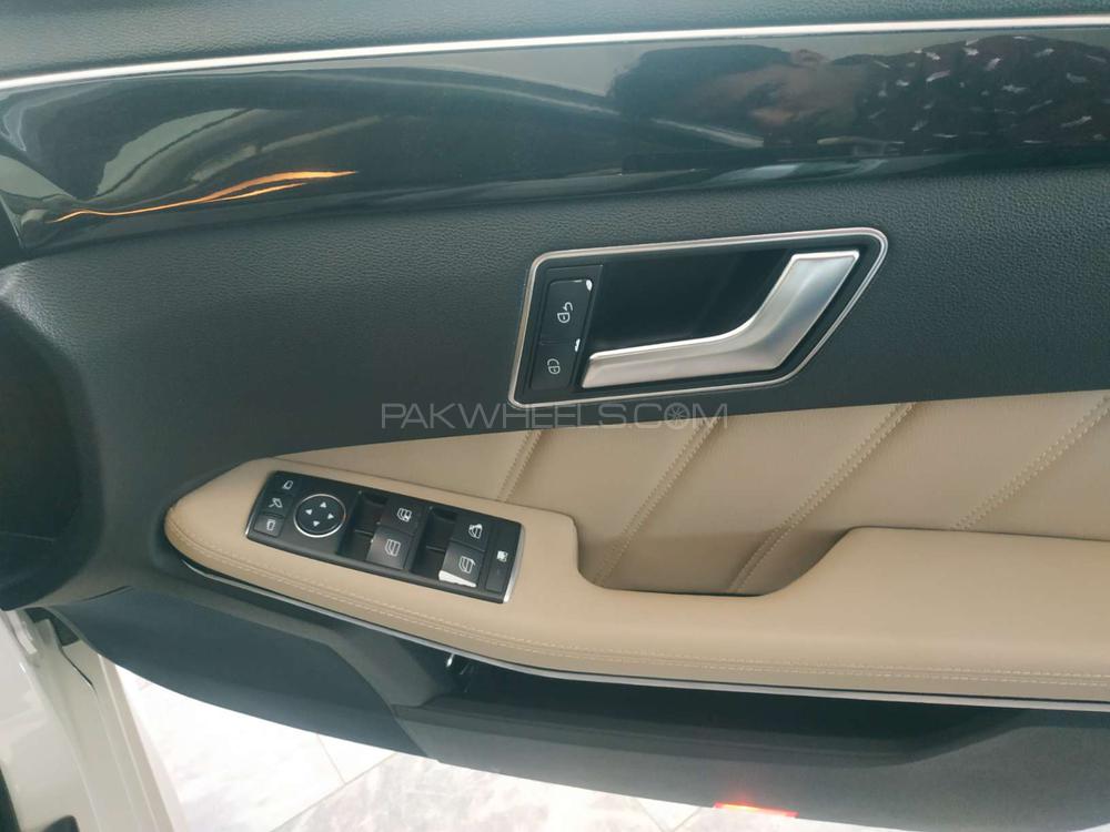 مرسڈیز بینز ای کلاس 2012 for Sale in اسلام آباد مرسڈیز بینز ای کلاس 2012 for Sale in اسلام آباد Image-11
