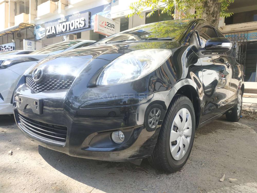 Toyota Vitz 2010 for Sale in Islamabad Image-1
