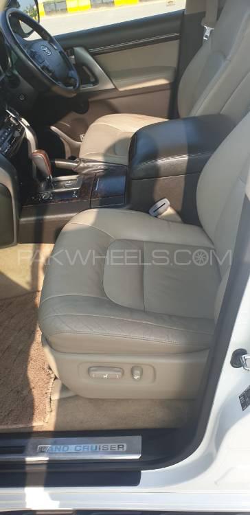 Toyota Land Cruiser 2009 for Sale in Gujrat Toyota Land Cruiser 2009 for Sale in Gujrat Image-17